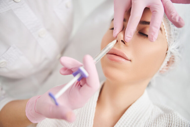 How to Choose the Right Plastic Surgeon for Rhinoplasty